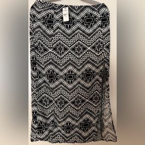 Skirt with a thigh slit